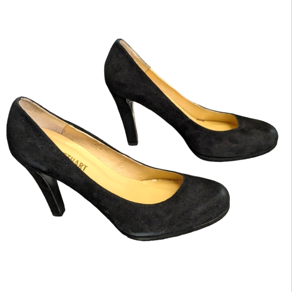 Colin Stuart black faux suede 4 1/2" pumps.